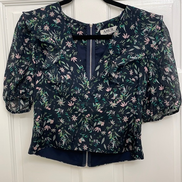 NWOT Amur Blue Silk Floral Top size S - Picture 5 of 10